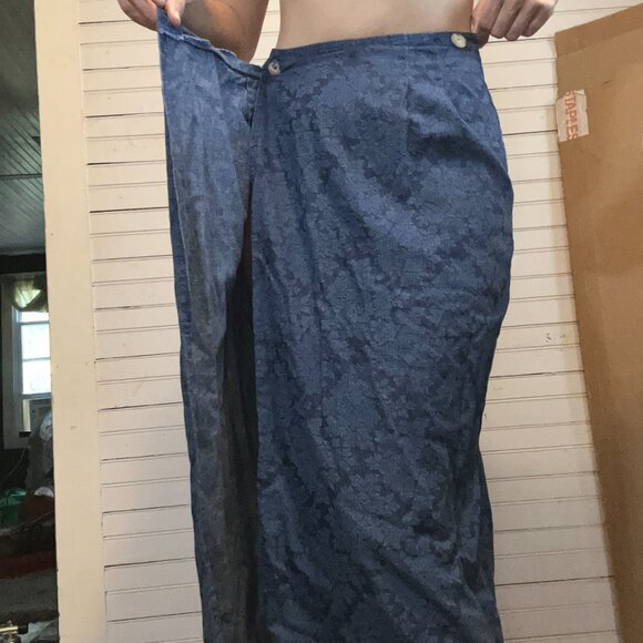 Small Vintage Bryn Connelly denim print wrap midi skirt - Picture 2 of 6